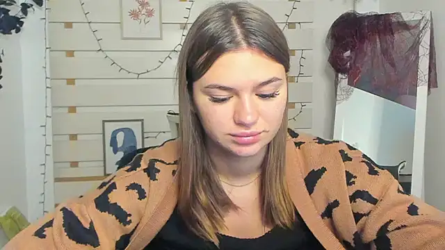 Josephine Kiss online show from 7, 11, 2025