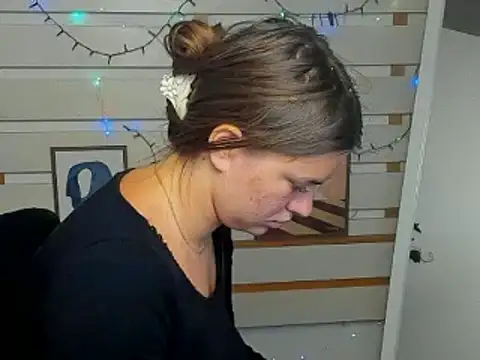 Snapshot of Josephine_Kiss chatting on 19, 6, 2026 Josephine Kiss online show from 19, 6, 2026