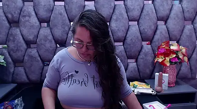 SaraThomso online show from 15, 12, 2024