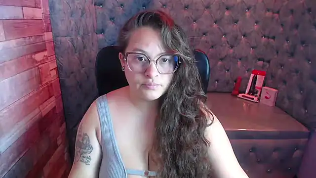 SaraThomso online show from 25, 9, 2025