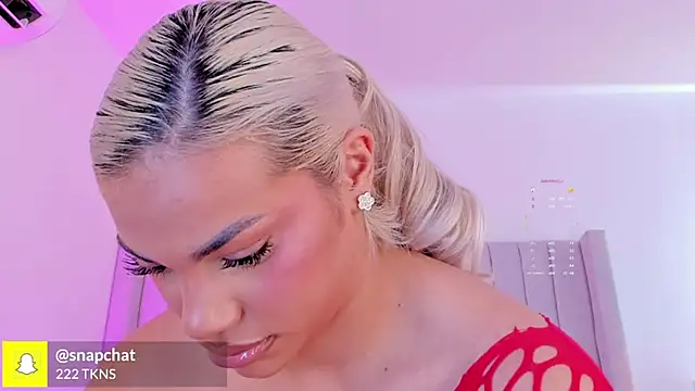 Shelynna azzul online show from 11, 11, 2025