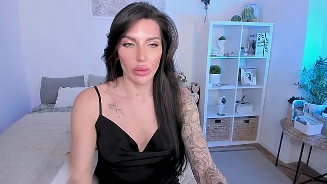 Sasha Miro online show from 18, 11, 2025