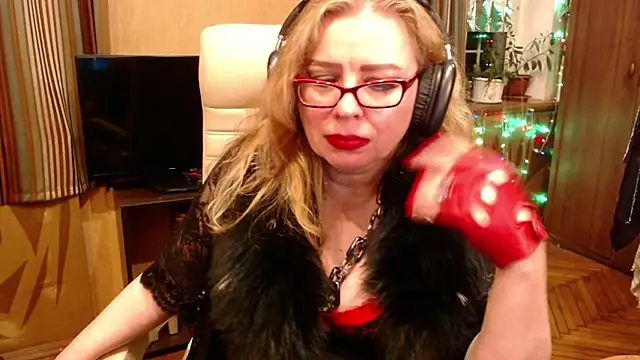 Snapshot of Miss_Tress chatting on 6, 6, 2026 Miss Tress online show from 6, 6, 2026