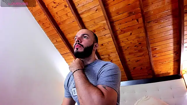 Tom Bailey online show from 15, 12, 2025