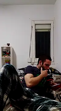 Snapshot of bearguy998 chatting on 11, 3, 2025 bearguy998 online show from 11, 3, 2025