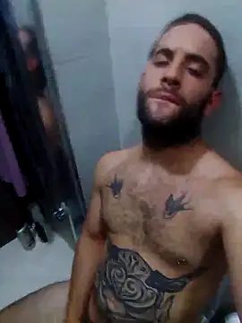 Snapshot of bearguy998 chatting on 9, 9, 2025 bearguy998 online show from 9, 9, 2025