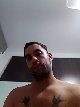 Snapshot of bearguy998 chatting on 22, 9, 2025 bearguy998 online show from 22, 9, 2025