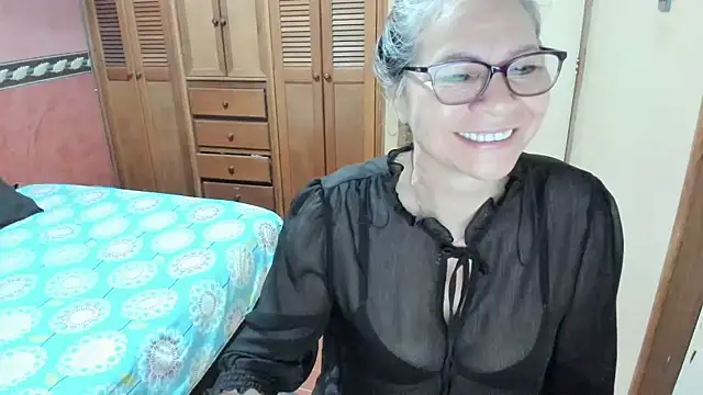 Carlaa-69 online show from 24, 2, 2025