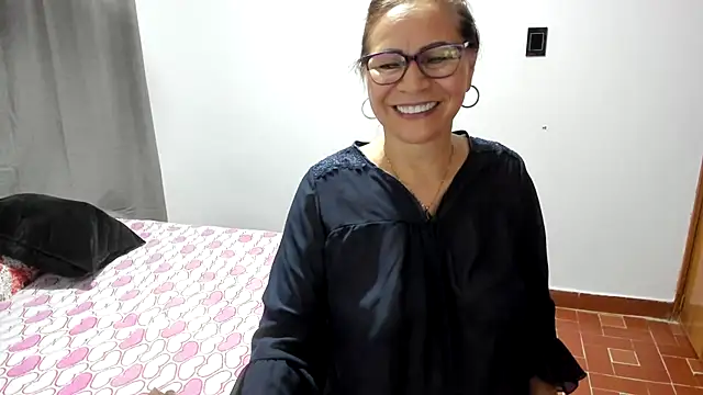 Carlaa-69 online show from 10, 3, 2026