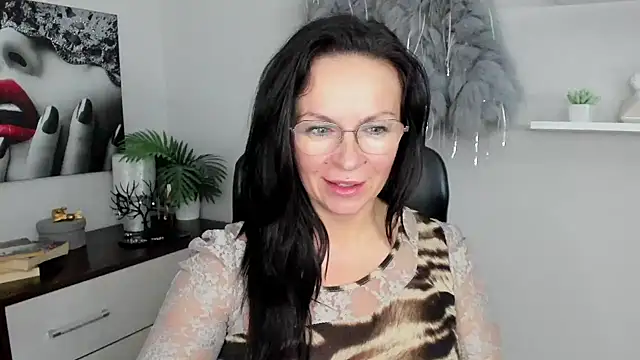 HelenLuxx online show from 23, 1, 2025