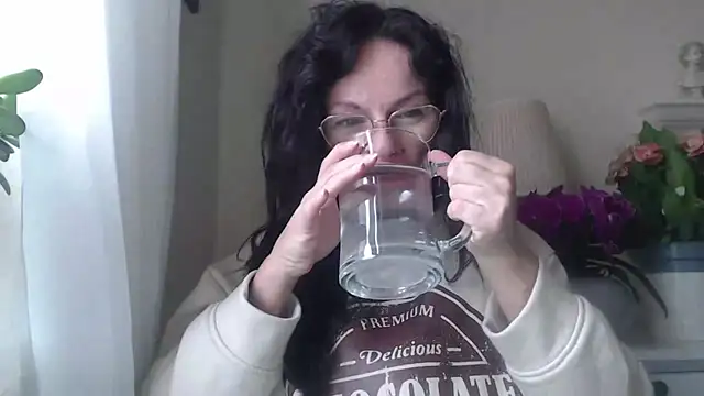 HelenLuxx online show from 30, 10, 2025