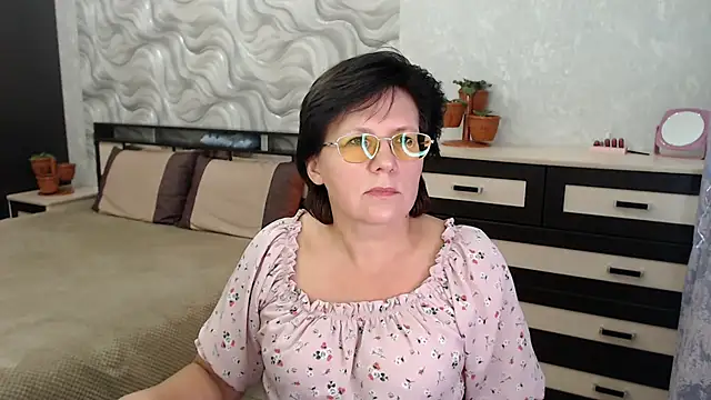 Snapshot of VitaCharm chatting on 14, 12, 2024 VitaCharm online show from 14, 12, 2024