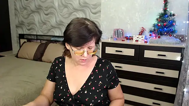 Snapshot of VitaCharm chatting on 3, 1, 2025 VitaCharm online show from 3, 1, 2025