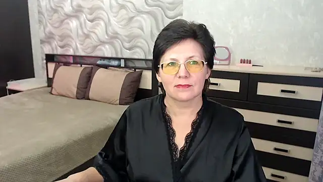 Snapshot of VitaCharm chatting on 26, 2, 2025 VitaCharm online show from 26, 2, 2025