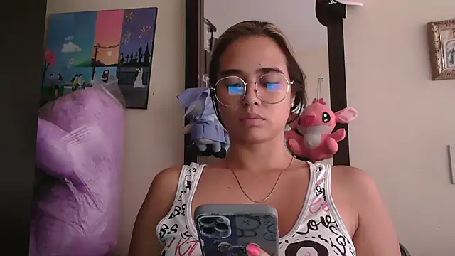 Snapshot of trianabell chatting on 18, 4, 2026 trianabell online show from 18, 4, 2026