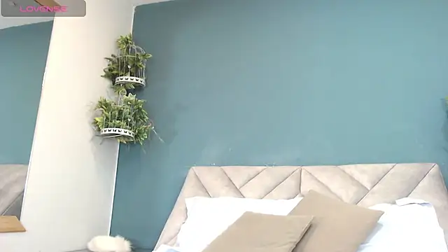 Snapshot of SharisWillian chatting on 25, 6, 2026 SharisWillian online show from 25, 6, 2026
