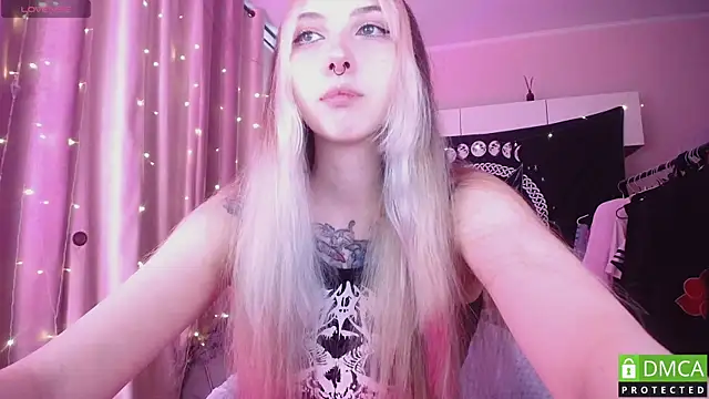 Snapshot of JustMeowGirl chatting on 24, 6, 2026 JustMeowGirl online show from 24, 6, 2026