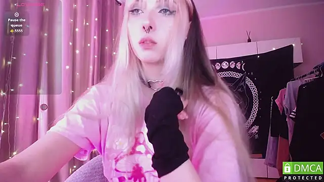 Snapshot of JustMeowGirl chatting on 30, 6, 2026 JustMeowGirl online show from 30, 6, 2026