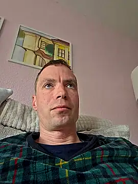Snapshot of Schnubby1 chatting on 8, 5, 2026 Schnubby1 online show from 8, 5, 2026