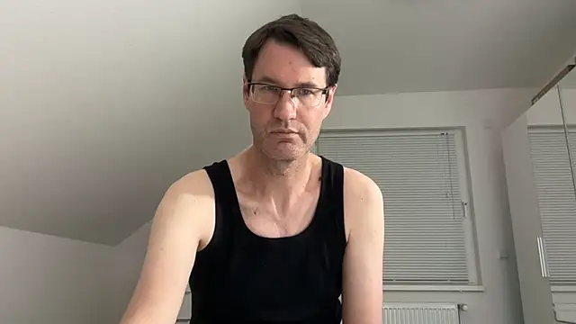 zxzx cam1 online show from 17, 4, 2026