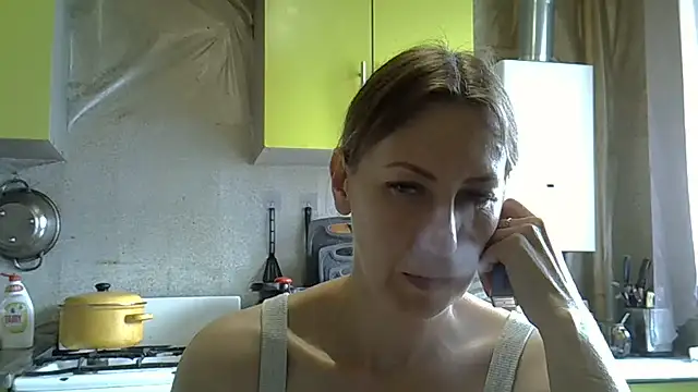 Snapshot of AshleyXHoney chatting on 28, 5, 2026 AshleyXHoney online show from 28, 5, 2026