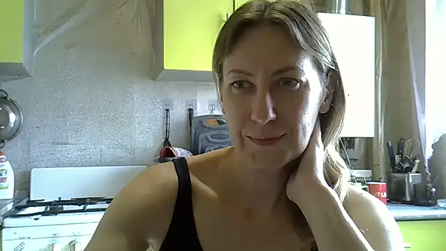 Snapshot of AshleyXHoney chatting on 23, 6, 2026 AshleyXHoney online show from 23, 6, 2026