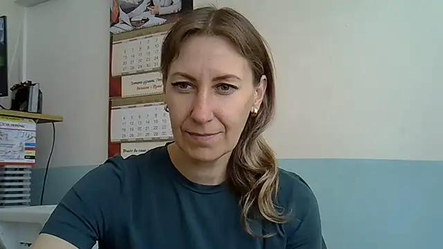 Snapshot of AshleyXHoney chatting on 8, 7, 2026 AshleyXHoney online show from 8, 7, 2026