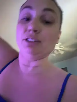 Snapshot of MilfyMrsRobinson chatting on 18, 7, 2026 MilfyMrsRobinson online show from 18, 7, 2026