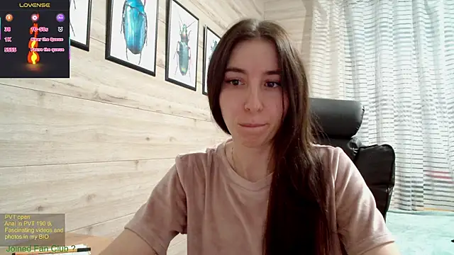 Wowpornoo online show from 5, 3, 2025