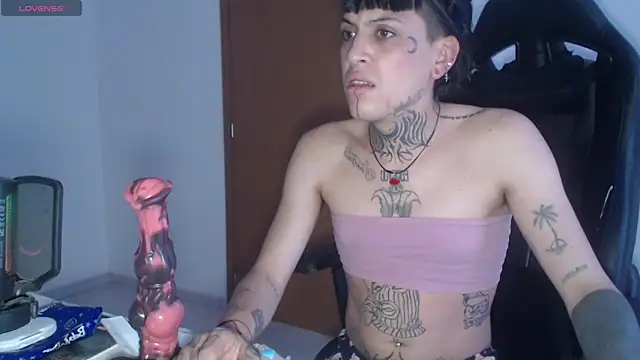 charlotbelucci  online show from 8, 10, 2025