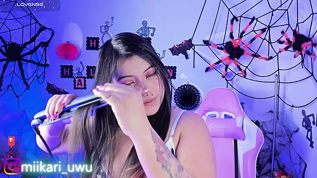 Ahri Elderwood online show from 15, 10, 2025