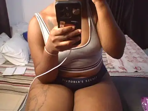 Snapshot of Miss_bambi chatting on 27, 1, 2025 Miss bambi online show from 27, 1, 2025