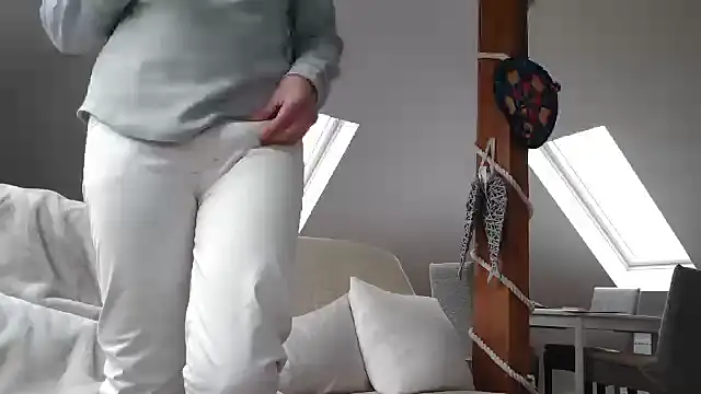 Snapshot of maxmueller321 chatting on 4, 12, 2024 maxmueller321 online show from 4, 12, 2024