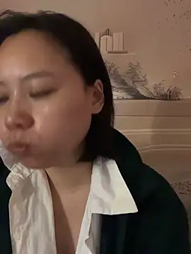 Snapshot of Eliza-E chatting on 5, 2, 2026 Eliza-E online show from 5, 2, 2026