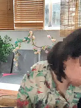 Snapshot of Eliza-E chatting on 1, 3, 2026 Eliza-E online show from 1, 3, 2026