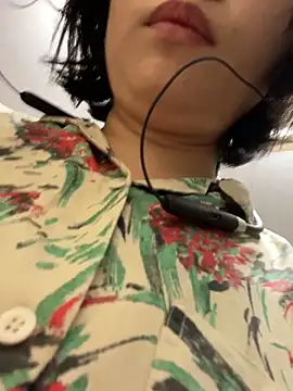 Snapshot of Eliza-E chatting on 2, 3, 2026 Eliza-E online show from 2, 3, 2026