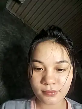 Snapshot of Ngoc-Trinh chatting on 25, 4, 2026 Ngoc-Trinh online show from 25, 4, 2026