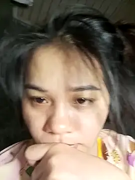Snapshot of Ngoc-Trinh chatting on 3, 5, 2026 Ngoc-Trinh online show from 3, 5, 2026