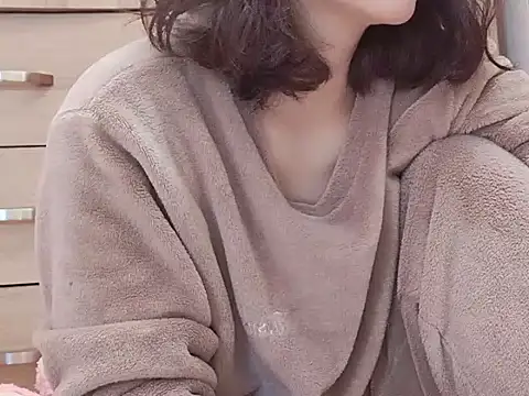 Snapshot of Pink_cream chatting on 1, 3, 2025 Pink cream online show from 1, 3, 2025