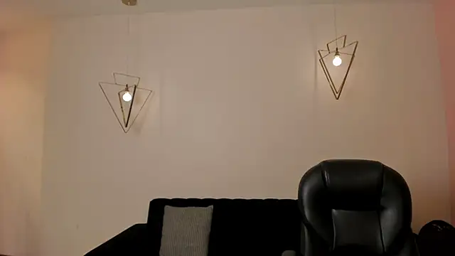 AliceHarper  online show from 6, 11, 2025