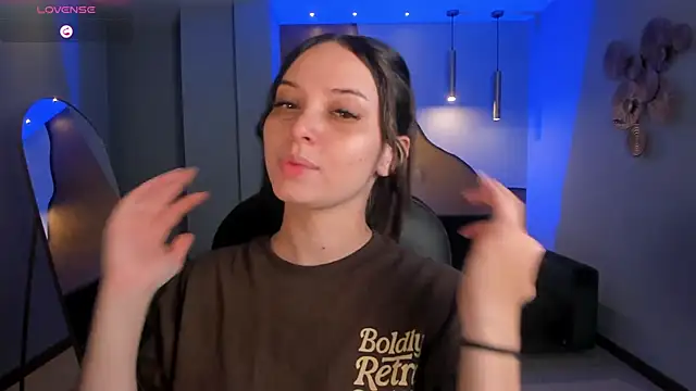 AliceHarper  online show from 5, 4, 2026