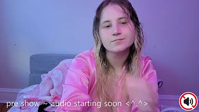 Snapshot of Glitch_Witch chatting on 9, 5, 2026 Glitch Witch online show from 9, 5, 2026