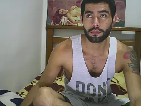 Snapshot of hideonbush051 chatting on 6, 11, 2025 hideonbush051 online show from 6, 11, 2025