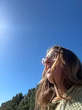 Snapshot of jungleangel chatting on 9, 3, 2025 jungleangel online show from 9, 3, 2025