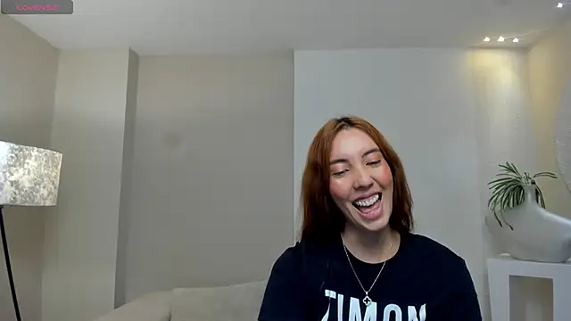 Snapshot of AnaisNin chatting on 4, 6, 2026 AnaisNin online show from 4, 6, 2026