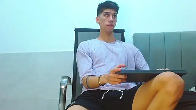 jhony-sex online show from 3, 6, 2026