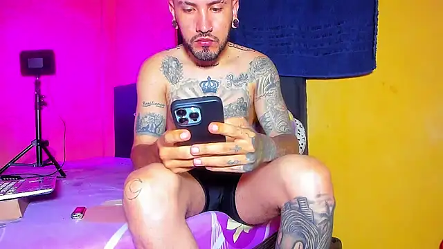 smoker445 online show from 5, 4, 2026