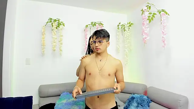 Snapshot of UNIVERSAL_SEXX_ chatting on 1, 10, 2025 UNIVERSAL SEXX online show from 1, 10, 2025