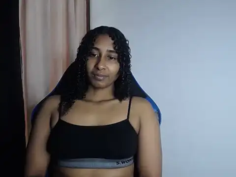 Snapshot of yohatinelly07 chatting on 6, 6, 2026 yohatinelly07 online show from 6, 6, 2026