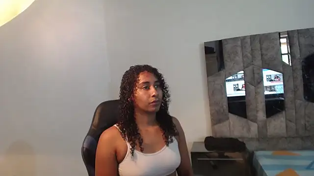 yohatinelly07 online show from 17, 7, 2026